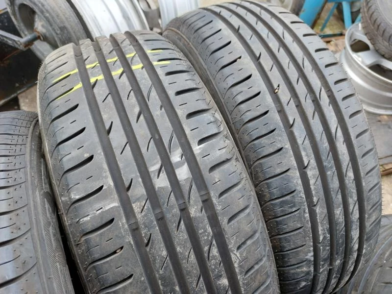 Гуми Летни 215/60R16, снимка 3 - Гуми и джанти - 36287574