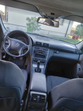 Mercedes-Benz C 180, снимка 2