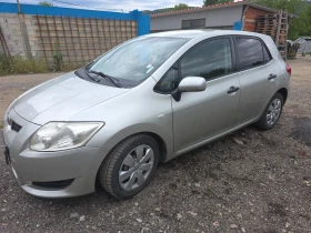 Toyota Auris, снимка 2