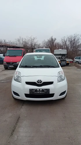 Toyota Yaris 1.0 Бензин, снимка 1