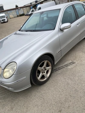 Обява за продажба на Mercedes-Benz E 260 2.6 I ~5 500 лв. - изображение 1