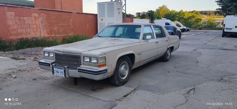 Cadillac Fleetwood Burgham, снимка 1 - Автомобили и джипове - 47988458