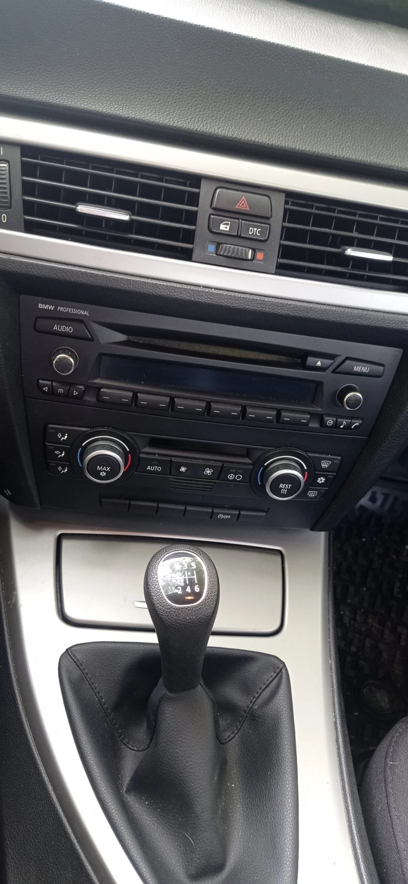 BMW 318, снимка 14 - Автомобили и джипове - 52680482