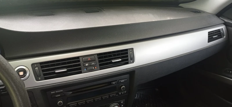 BMW 318, снимка 13 - Автомобили и джипове - 52680482