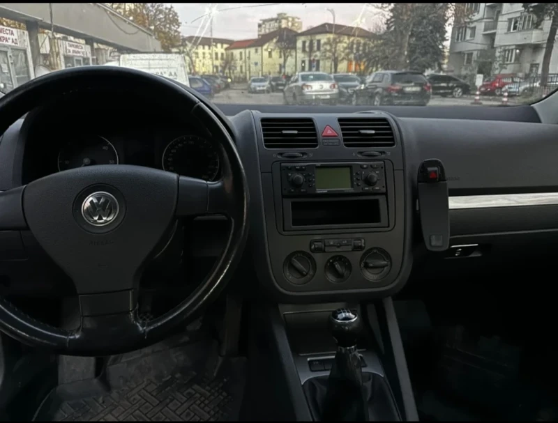 VW Golf, снимка 5 - Автомобили и джипове - 48991081