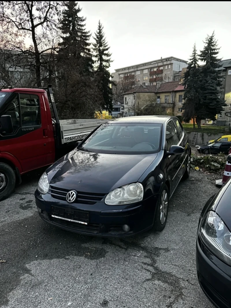 VW Golf, снимка 1 - Автомобили и джипове - 48991081