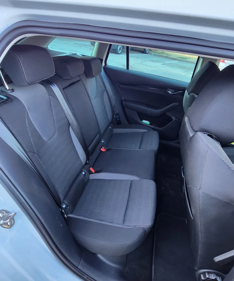 Skoda Octavia 2.0 TDI , снимка 11 - Автомобили и джипове - 52103093