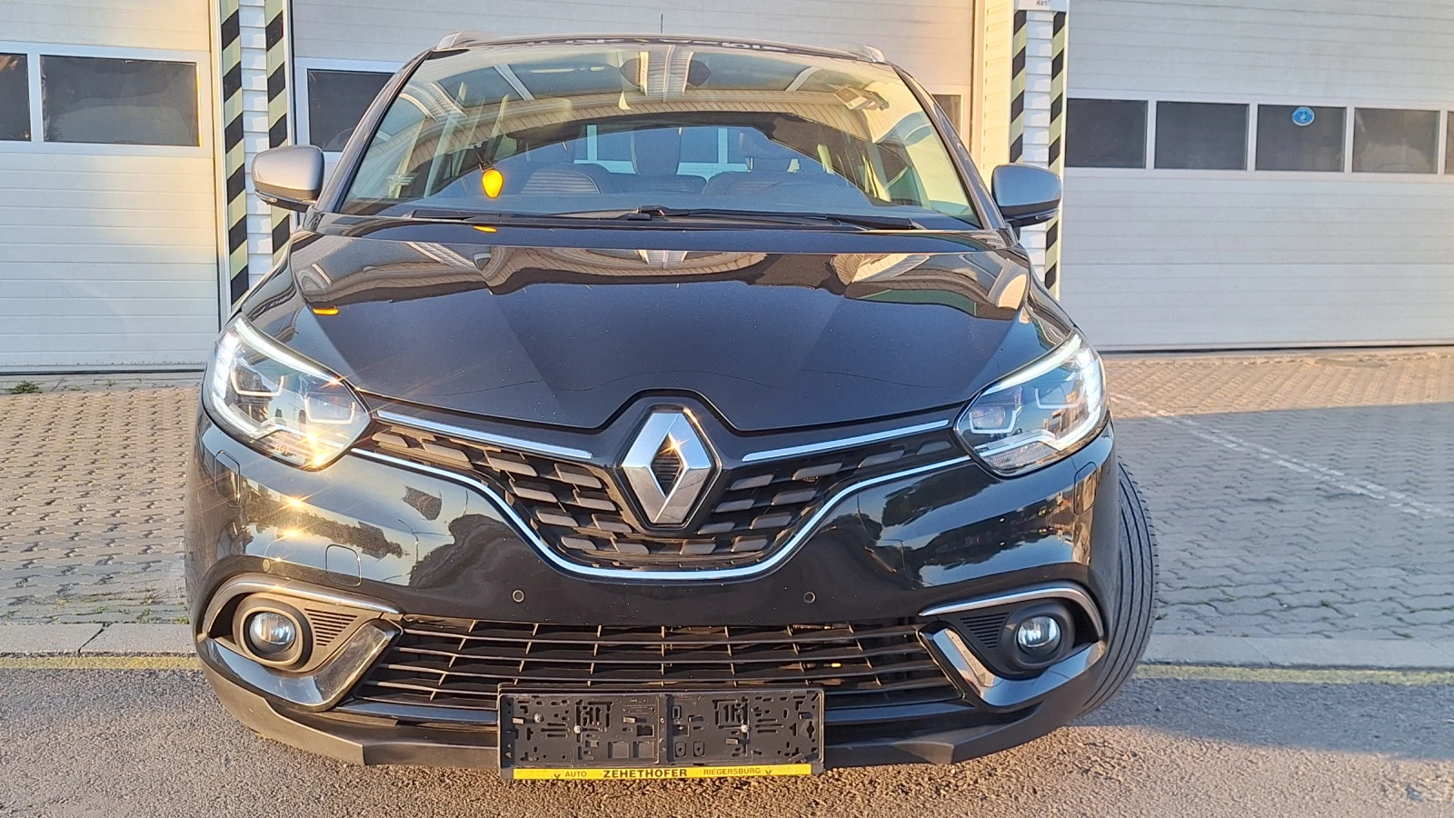 Renault Grand scenic 1.8 Bose Full Led  - изображение 2