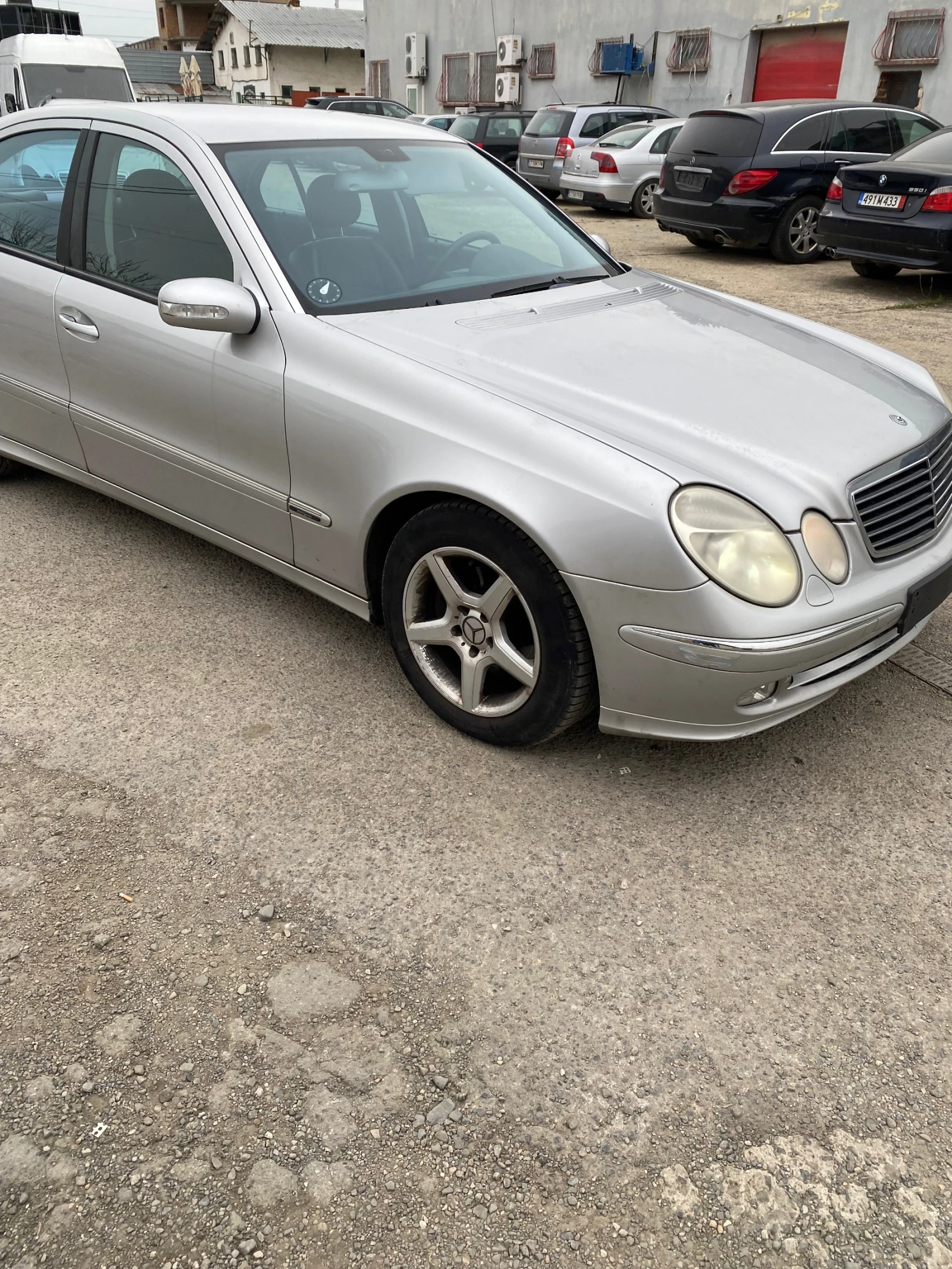 Mercedes-Benz E 260 2.6 I - изображение 6