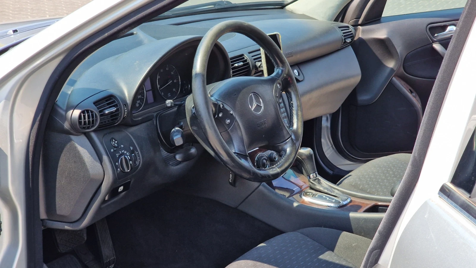 Mercedes-Benz C 180 Mercedes-Benz c 180 kompresor  - изображение 10