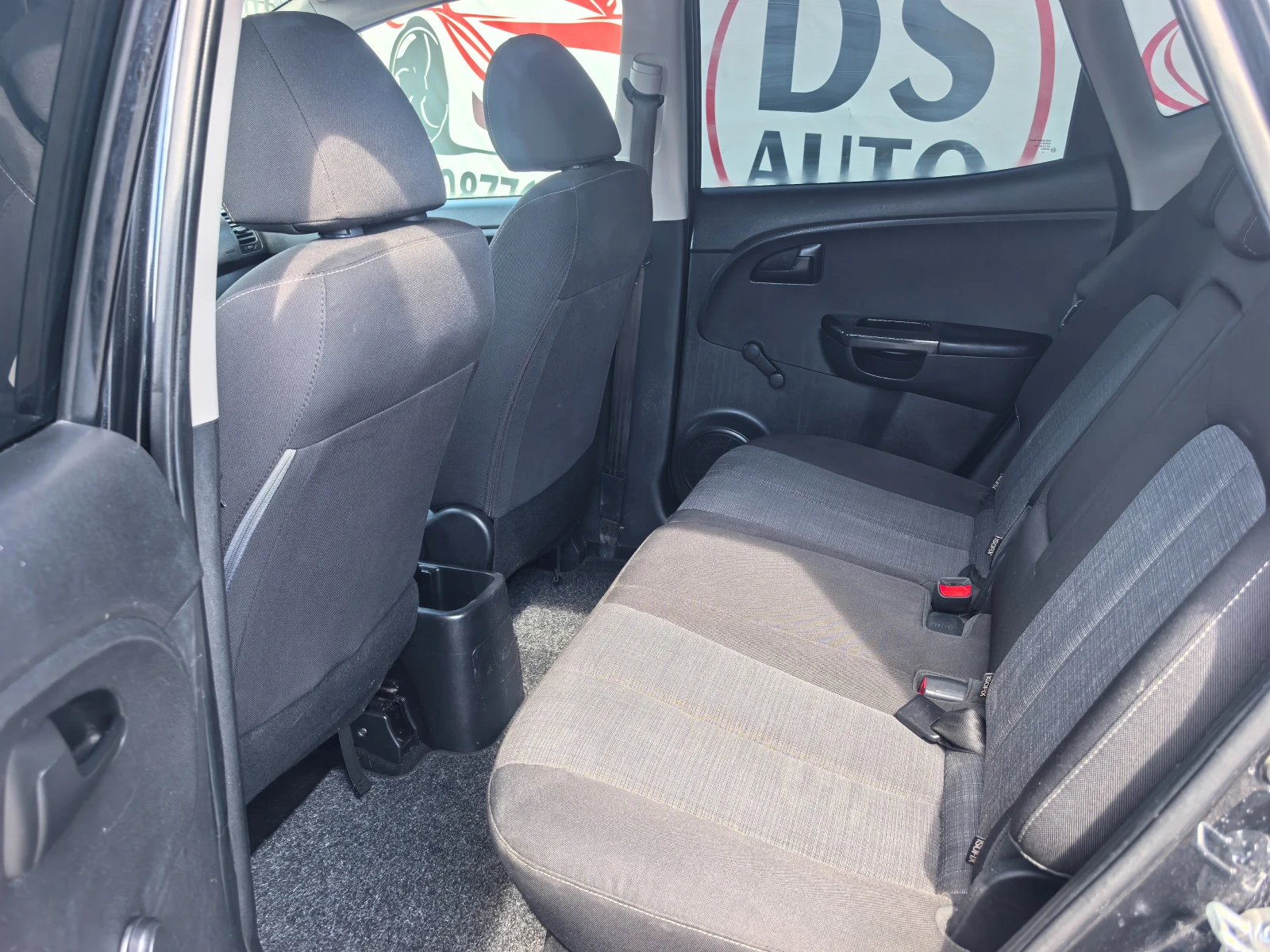 Kia Venga 1.4CRDI - изображение 10