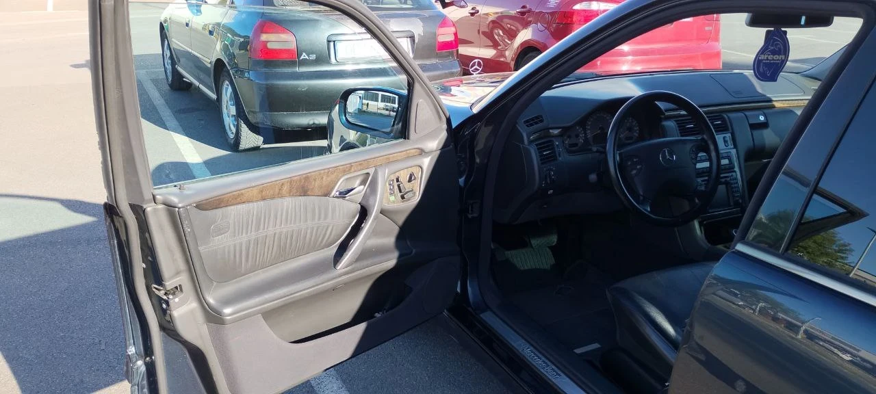 Mercedes-Benz E 430 Elegance - изображение 4
