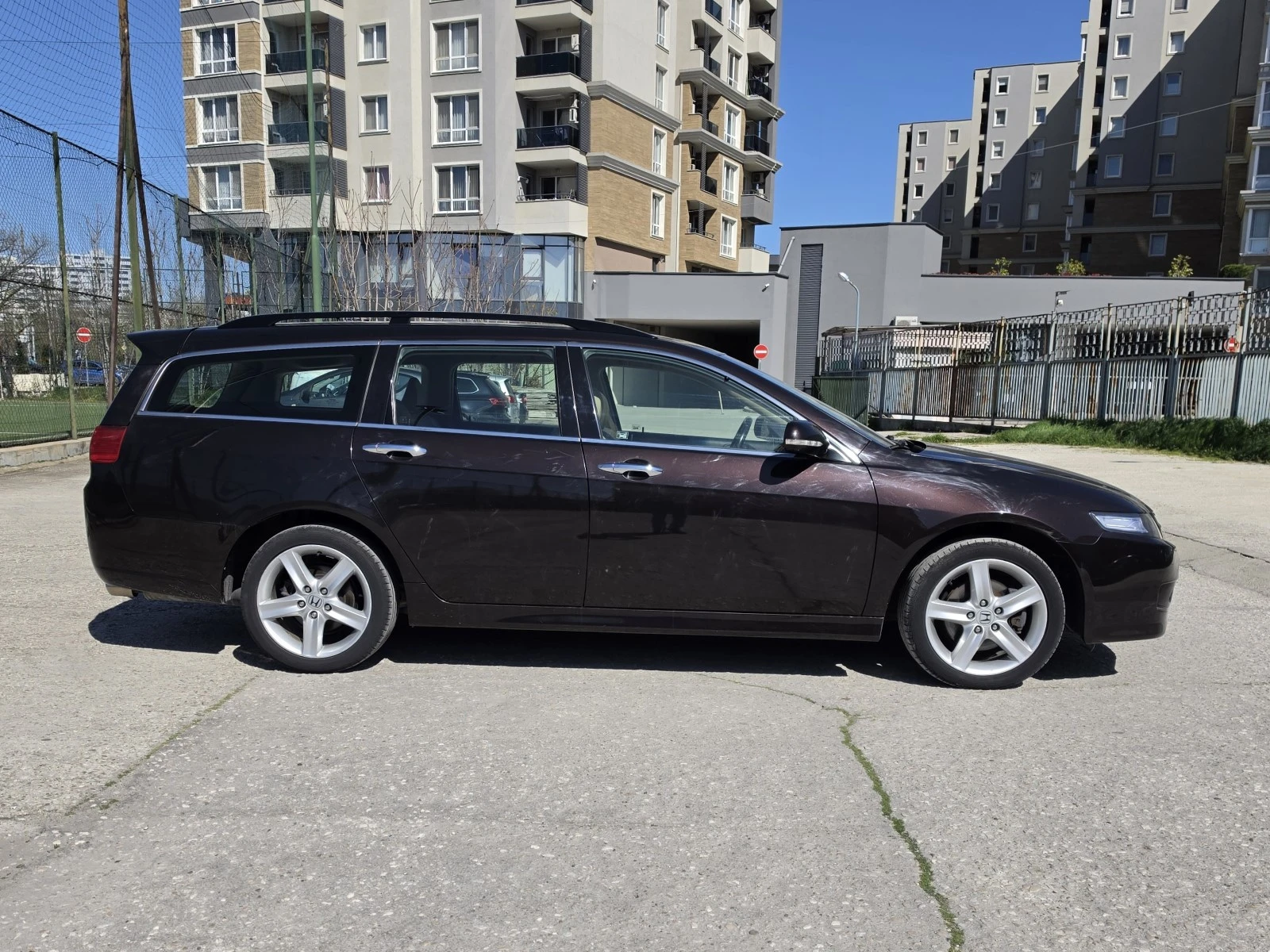 Honda Accord 2.4i-VTEC Пълна серв. история само в ХОНДА Цюрих, снимка 4 - Автомобили и джипове - 52490284