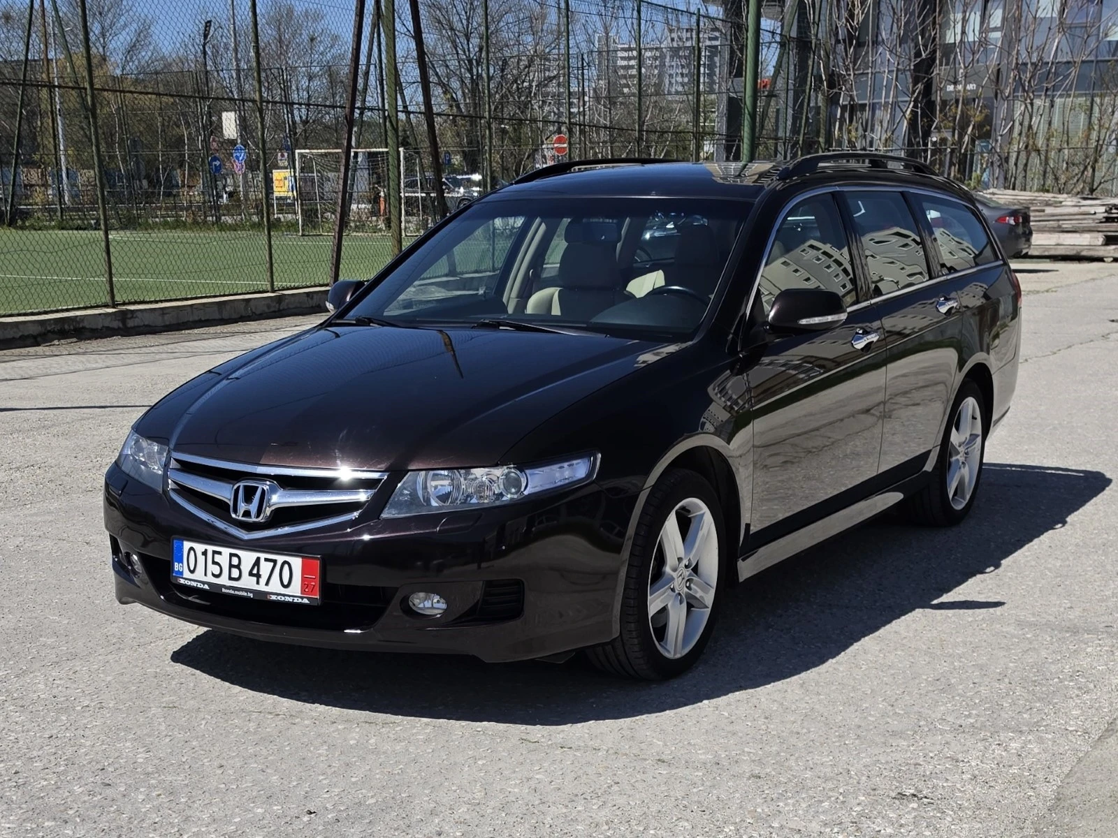 Honda Accord 2.4i-VTEC Пълна серв. история само в ХОНДА Цюрих