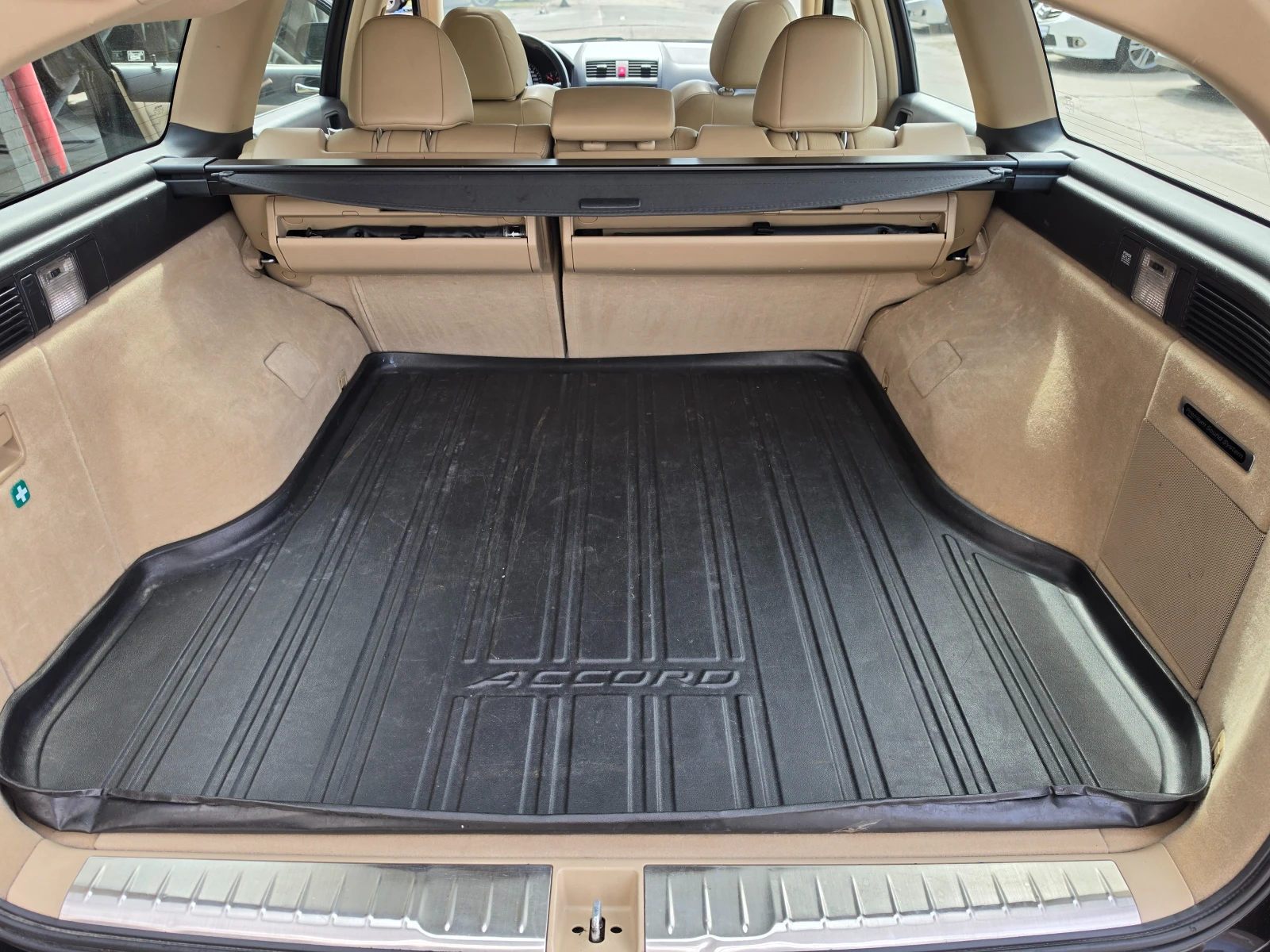 Honda Accord 2.4i-VTEC Пълна серв. история само в ХОНДА Цюрих, снимка 15 - Автомобили и джипове - 52490284