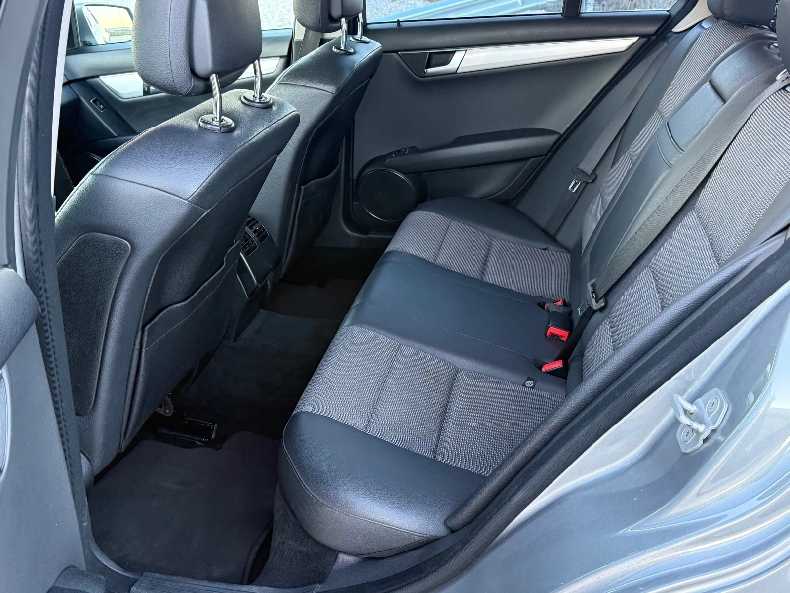 Mercedes-Benz C 220 AMG Line Avantgarde 170�� | Mobile.bg � ����������� 10