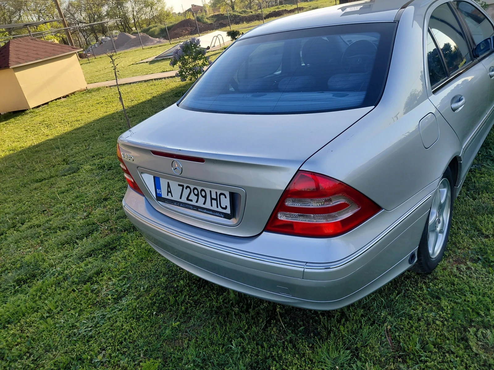 Mercedes-Benz C 180, снимка 11 - Автомобили и джипове - 54346231