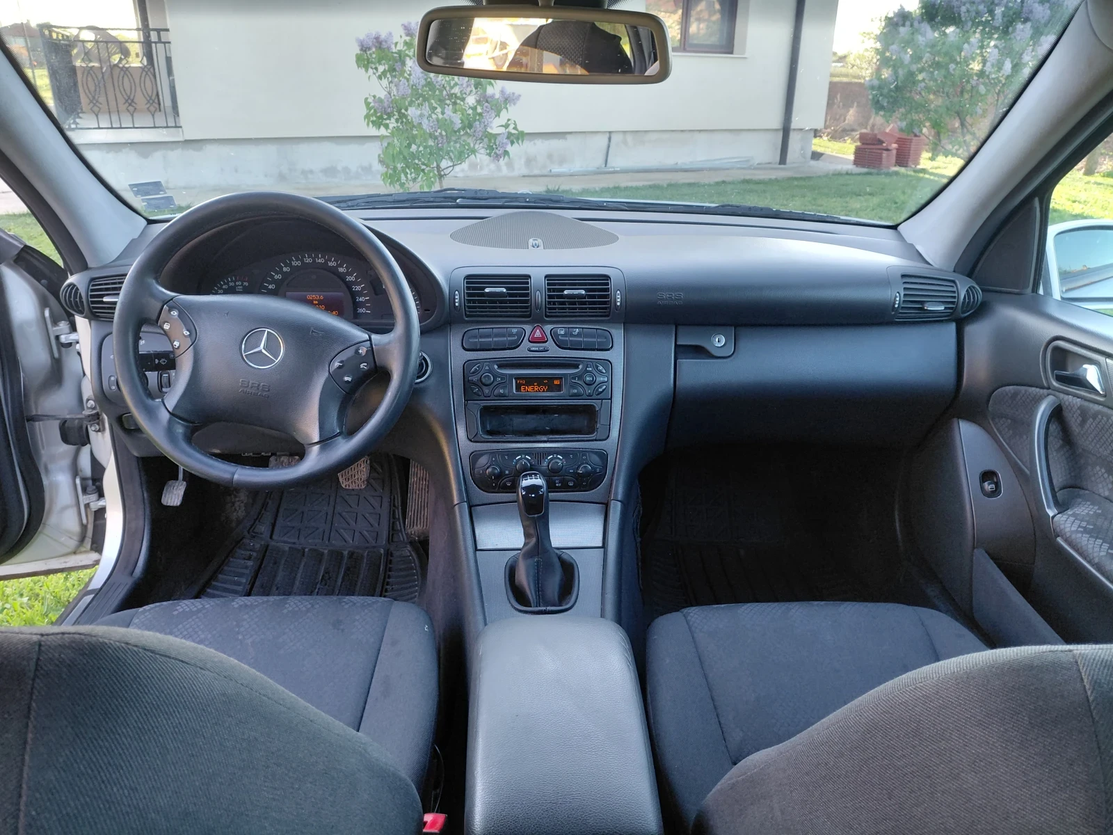 Mercedes-Benz C 180, снимка 12 - Автомобили и джипове - 54346231