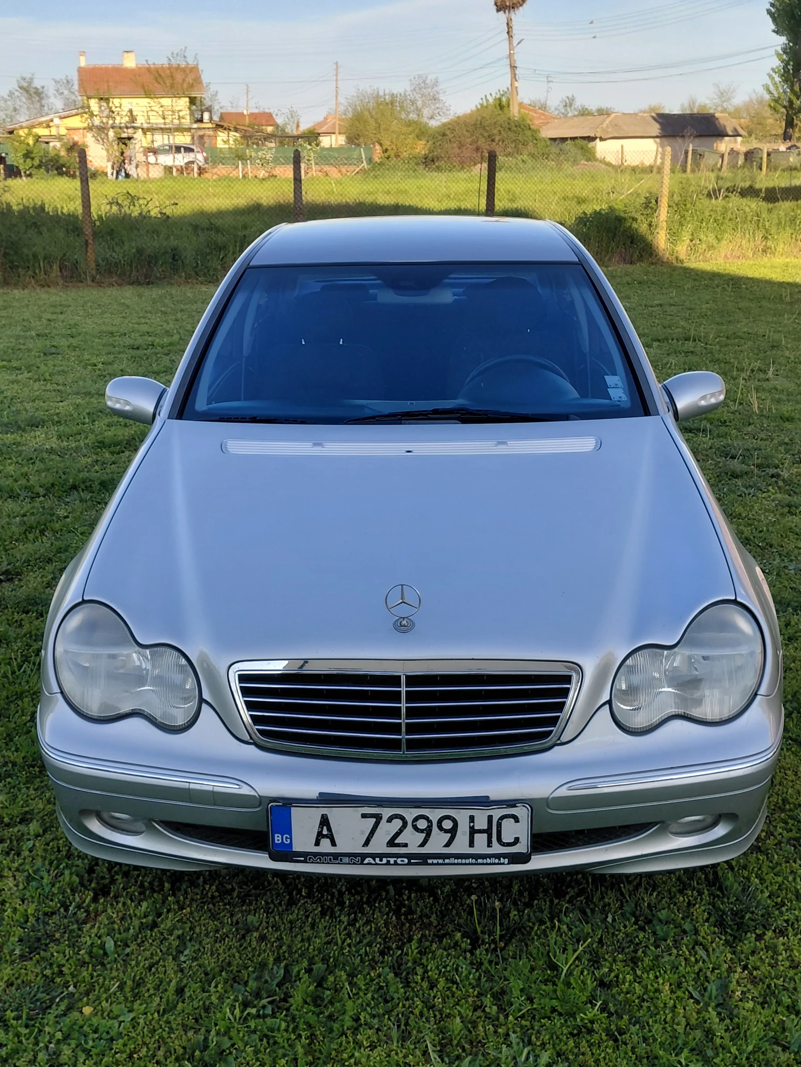 Mercedes-Benz C 180, снимка 4 - Автомобили и джипове - 54346231