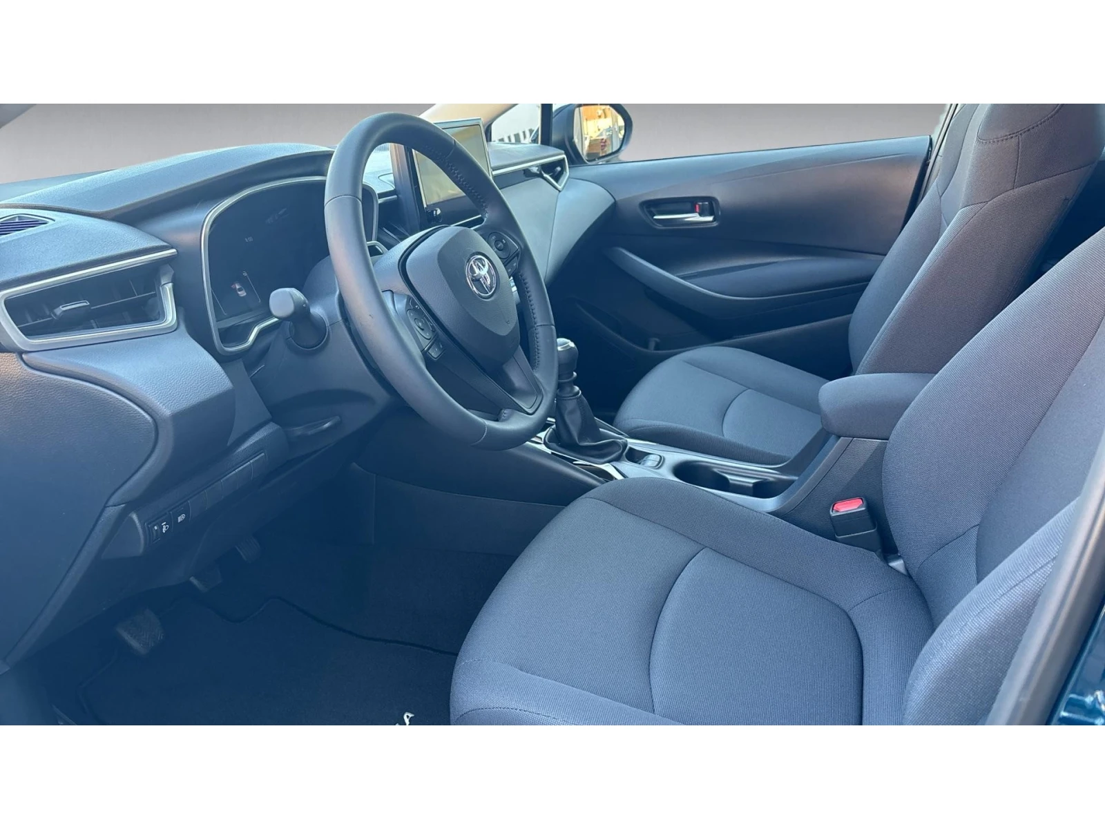 Toyota Corolla 1.5 6MT COMFORT, Месечна вноска от 115  , снимка 12 - Автомобили и джипове - 54503438