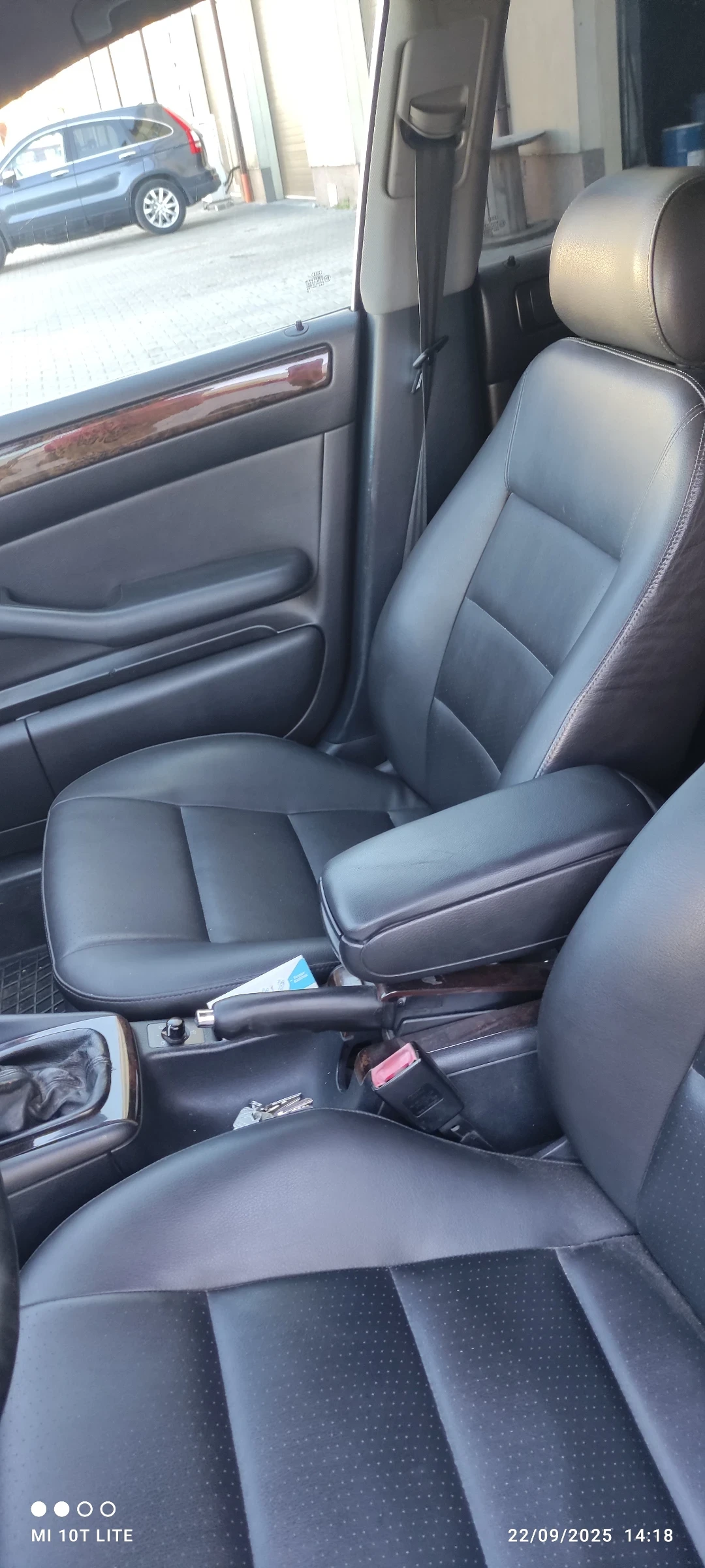 Audi A6 1.8t, снимка 8 - Автомобили и джипове - 54528723