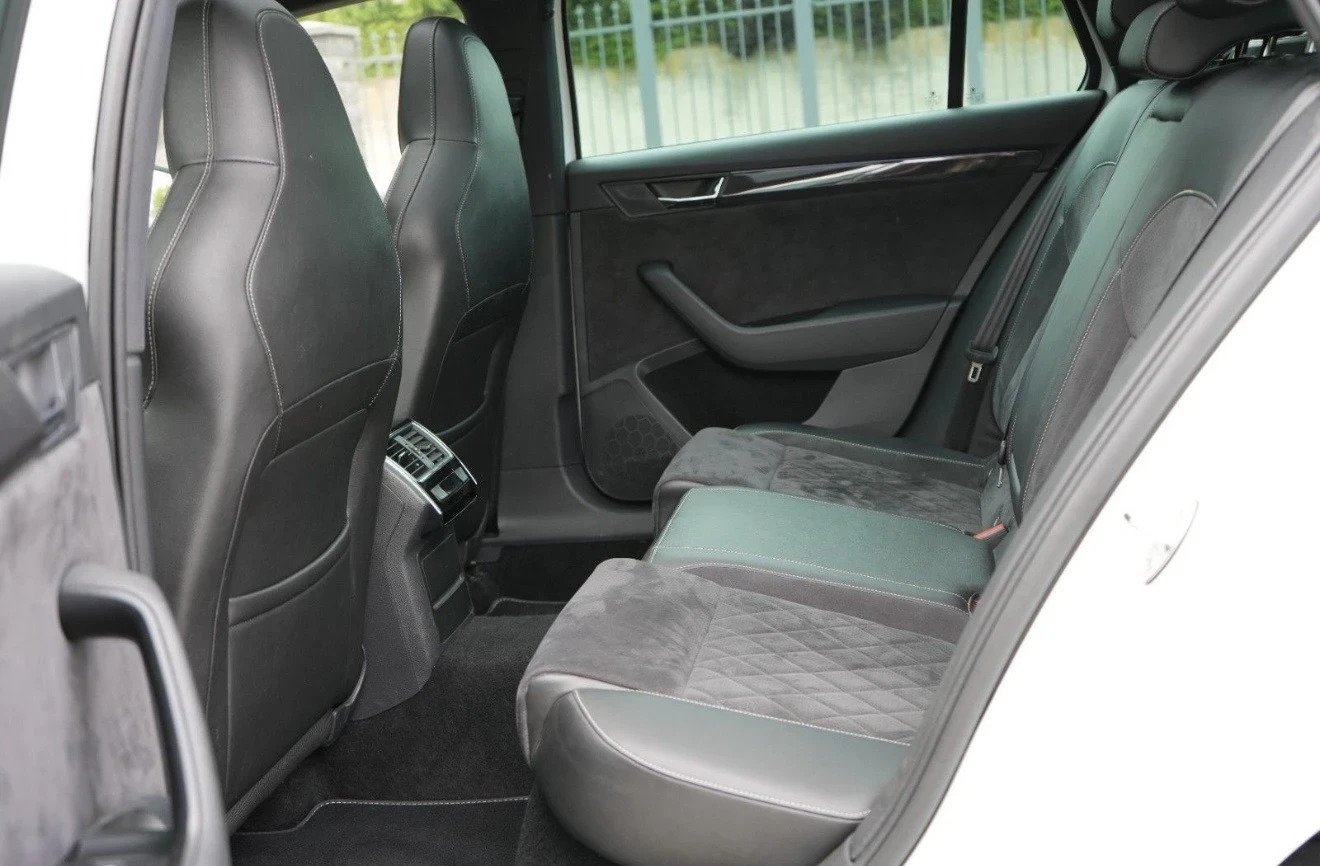 Skoda Superb 2.0TDI* 190* SPORTLINE* DSG* 4X4* , снимка 12 - Автомобили и джипове - 54530743