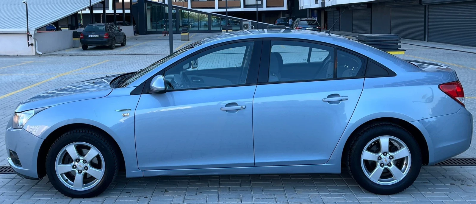 Chevrolet Cruze 1.6I/ГАЗ/БЕНЗИН, снимка 2 - Автомобили и джипове - 54645272