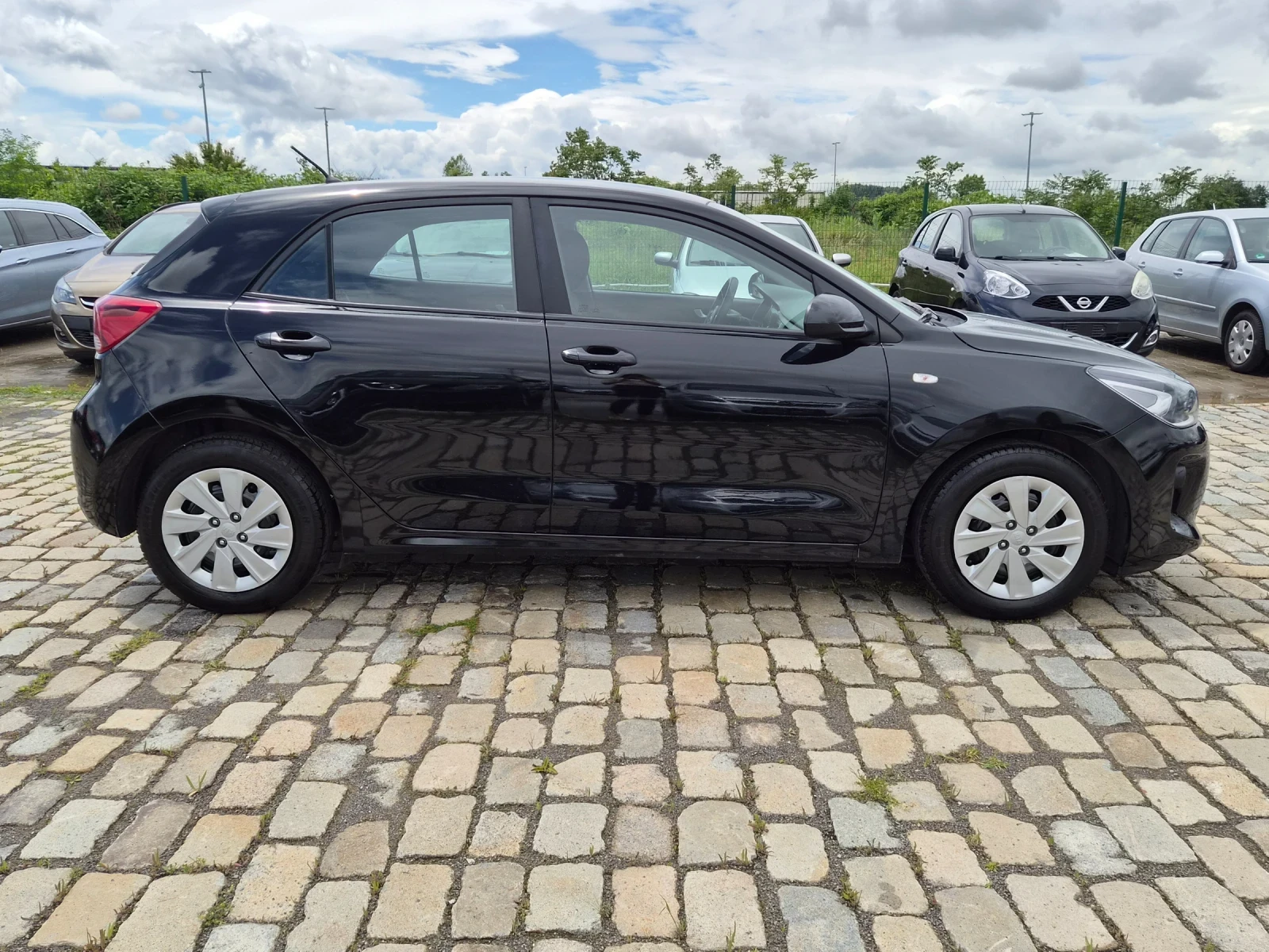 Kia Rio 1.25i 84кс EURO 6B, снимка 5 - Автомобили и джипове - 54766658