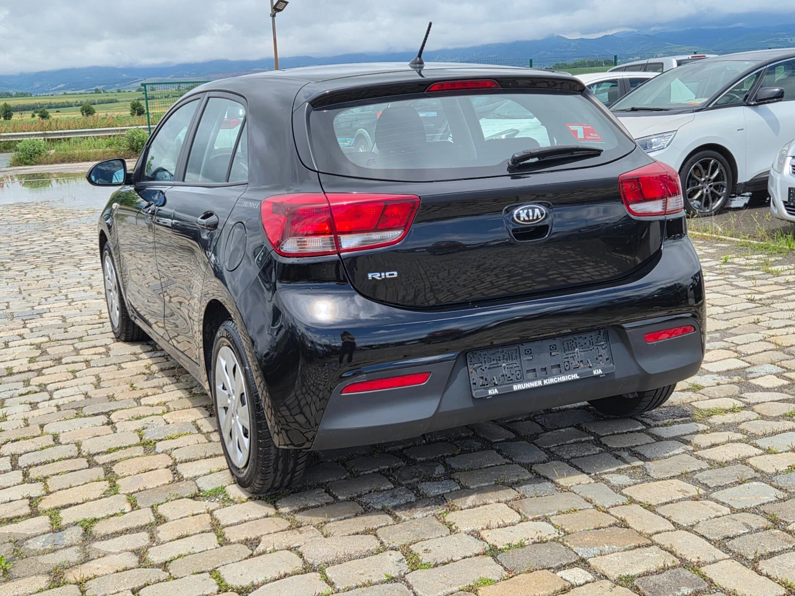 Kia Rio 1.25i 84кс EURO 6B, снимка 8 - Автомобили и джипове - 54766658