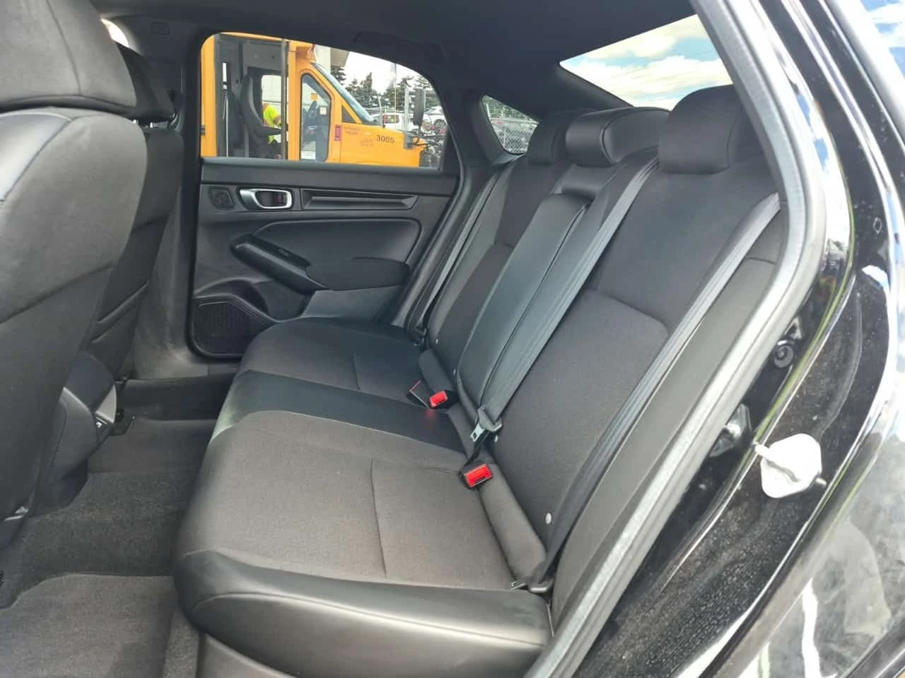 Honda Civic SPORT | CARFAX | БЕЗ ПЪРВОНАЧАЛНА ВНОСКА, снимка 13 - Автомобили и джипове - 54887851