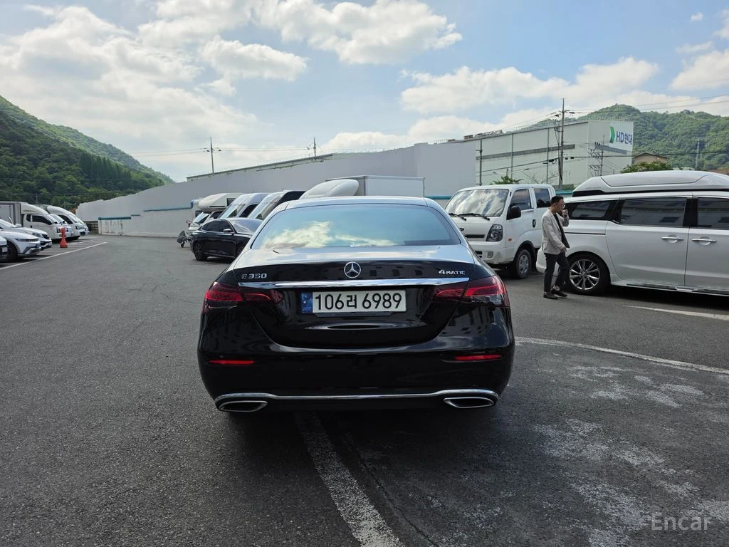 Mercedes-Benz E 350 4MATIC* ПОДГРЕВ* ОБДУХВАНЕ* ХЕДЪП* 360КАМЕРА* , снимка 2 - Автомобили и джипове - 54916120