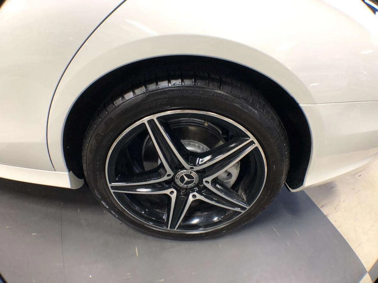 Mercedes-Benz E 350 * AMG PKG 4MATIC LEATHER PAN/ROOF NAVI CAMERA * CA | Mobile.bg � ����������� 13