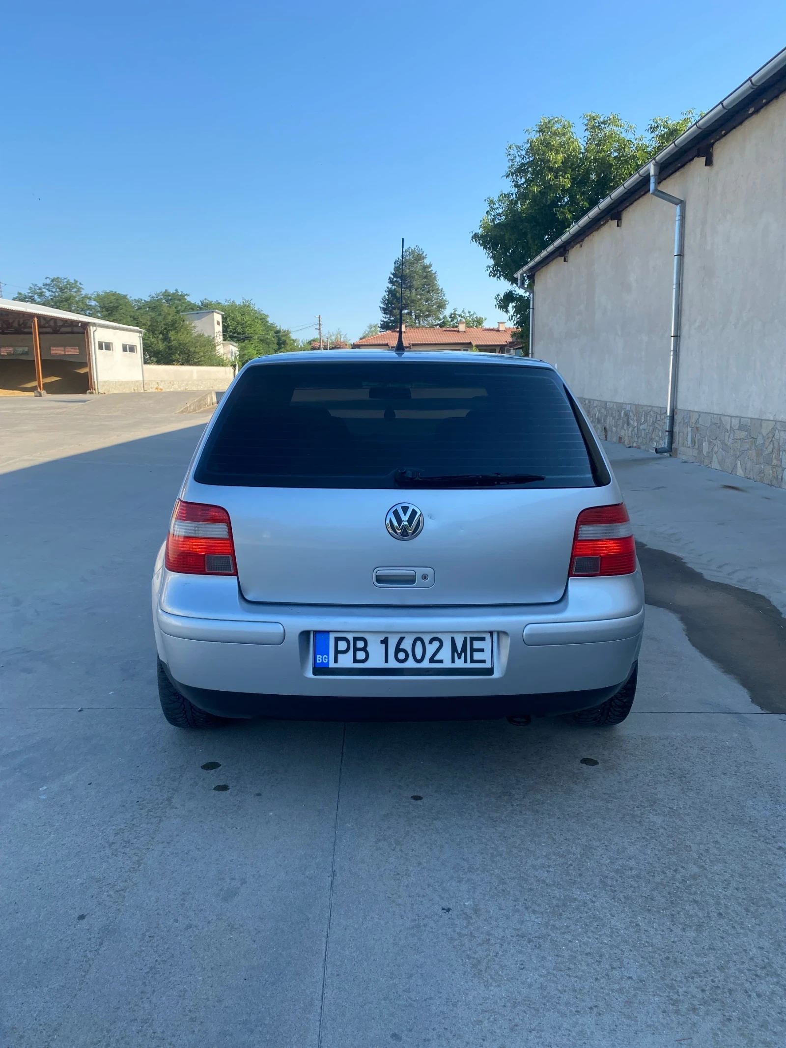 VW Golf 1.6, снимка 6 - Автомобили и джипове - 55450521