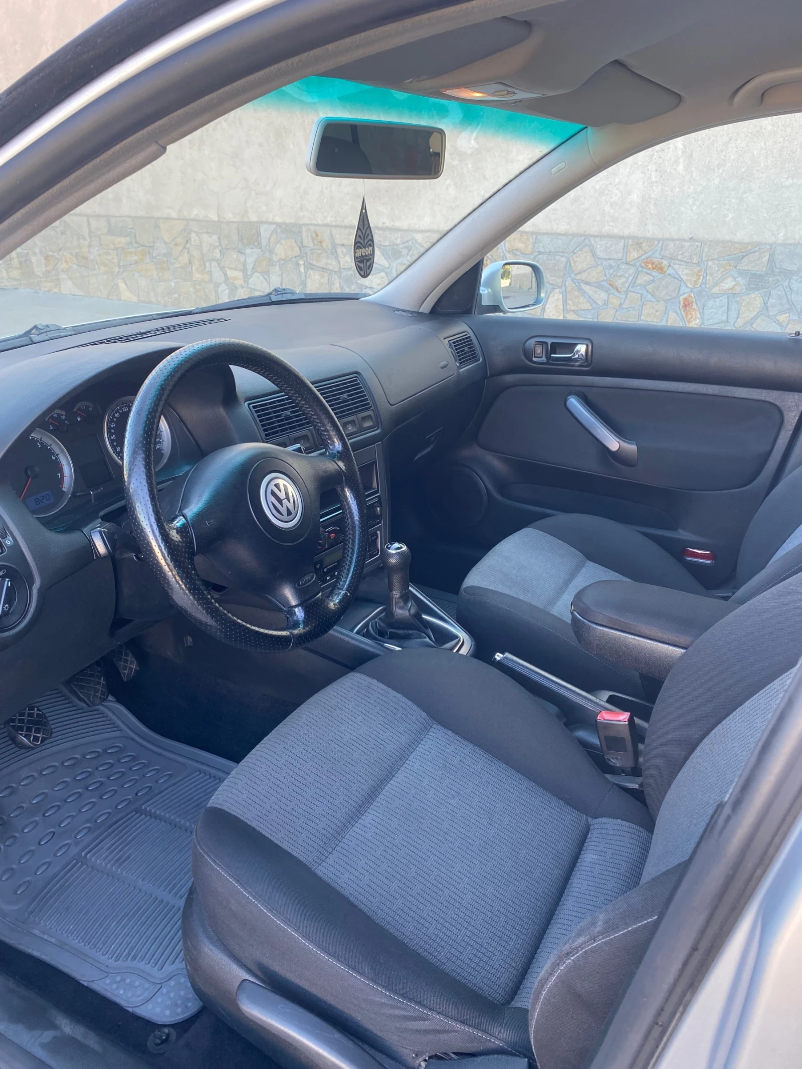 VW Golf 1.6, снимка 7 - Автомобили и джипове - 55450521