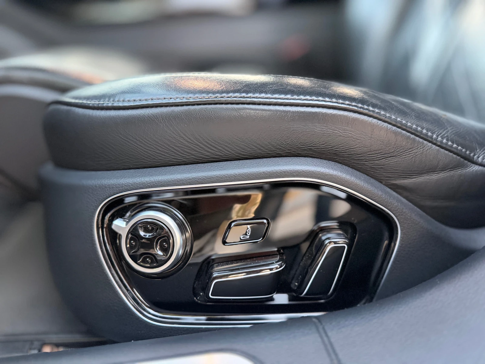 Audi A8 Audi A8 4.2 TDI, снимка 16 - Автомобили и джипове - 56134189
