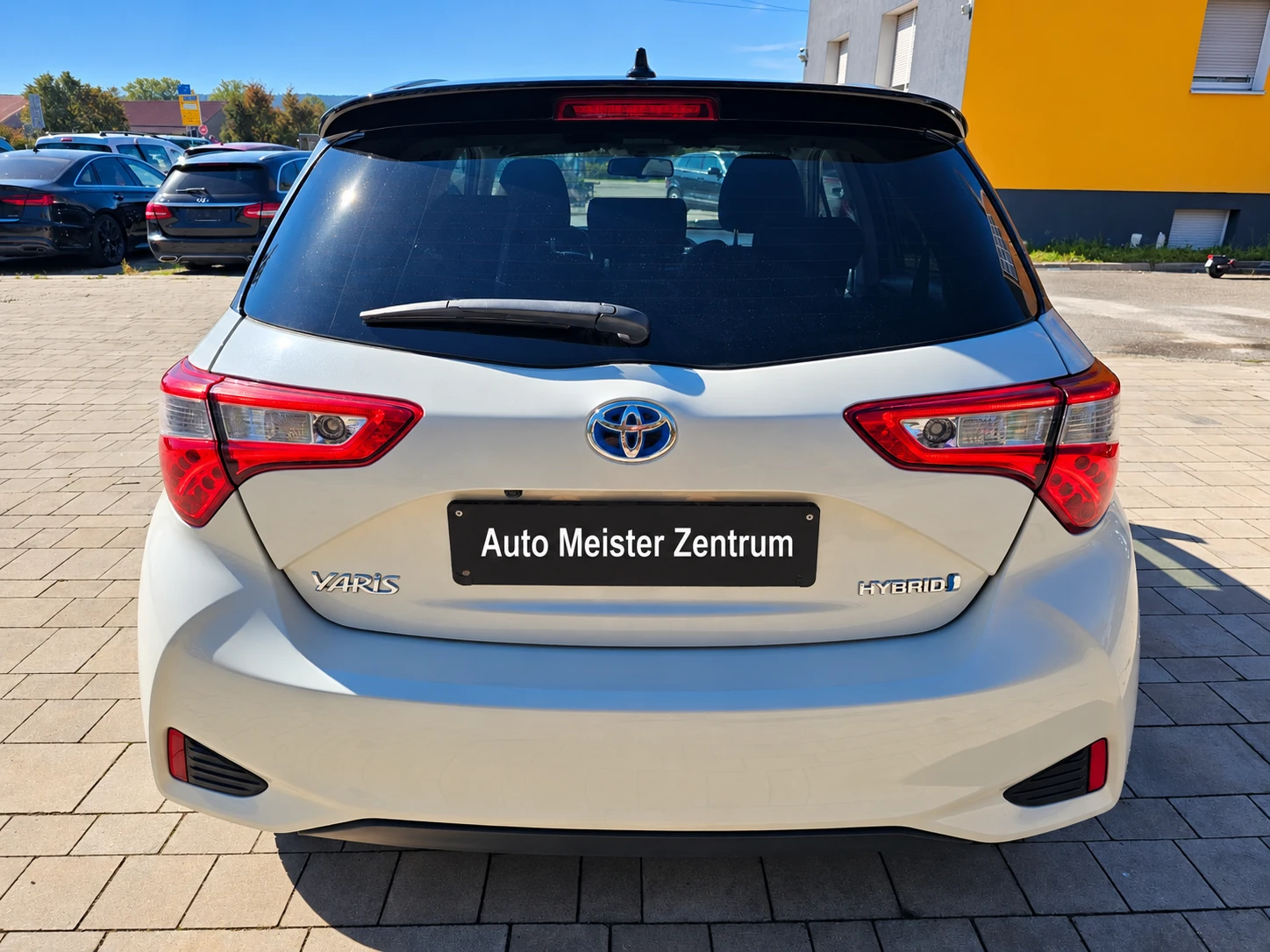 Toyota Yaris Hybrid Sport, снимка 4 - Автомобили и джипове - 56252310