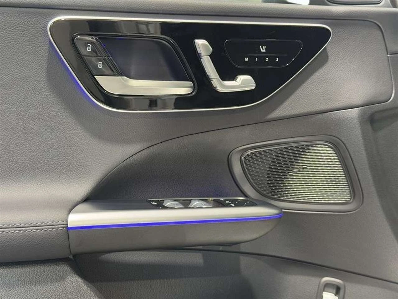 Mercedes-Benz C 300 4matic Sedan Demo - Finance from $392 BW + Tax | Mobile.bg � ����������� 10