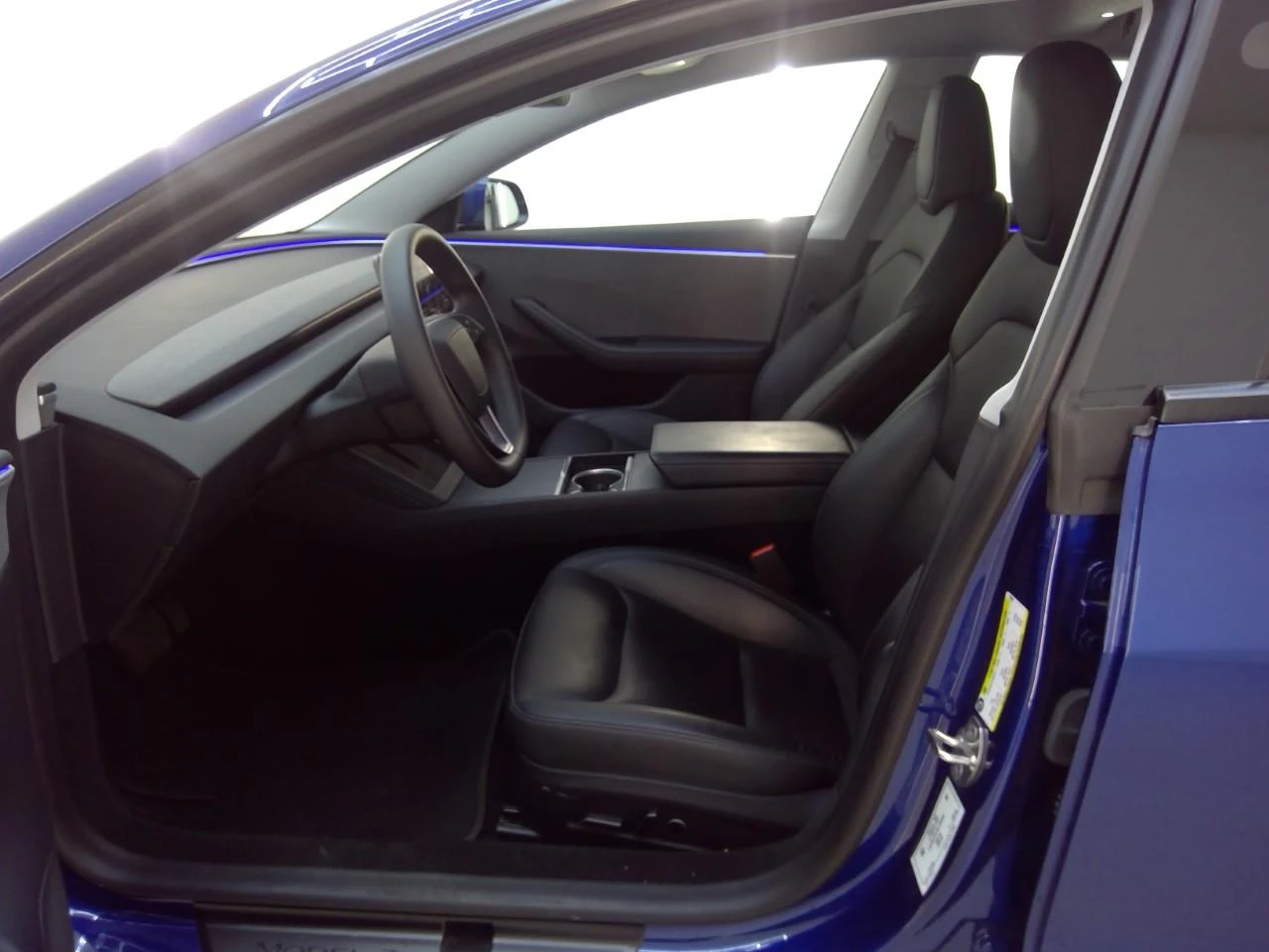 Tesla Model 3 Standart Range Leather LED Navi Camera Pano 93.2%, снимка 5 - Автомобили и джипове - 56651859