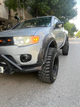 Mitsubishi L200 2.5 178кс автомат, снимка 12
