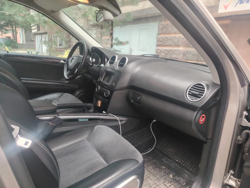 Mercedes-Benz ML 320, снимка 7 - Автомобили и джипове - 52650041