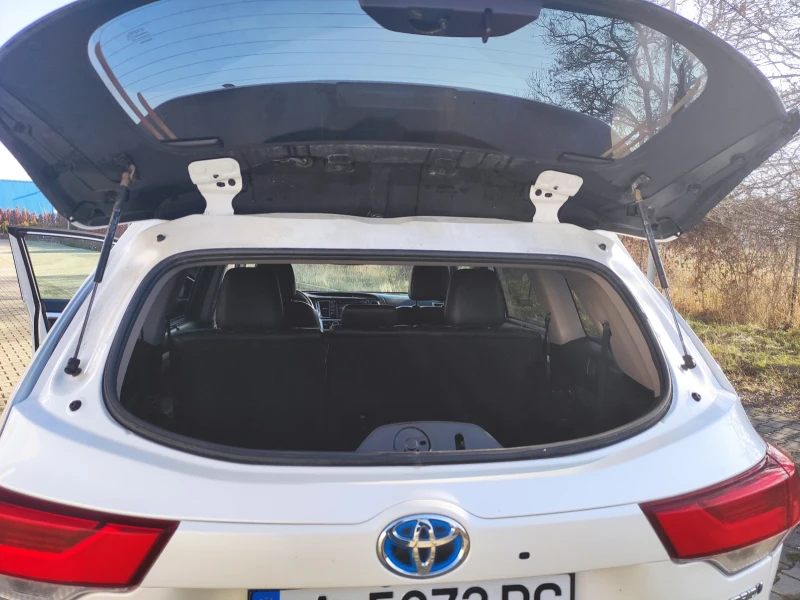 Toyota Highlander XLE / Хибрид / 7+ 1 / Активен дистроник , снимка 5 - Автомобили и джипове - 53583536