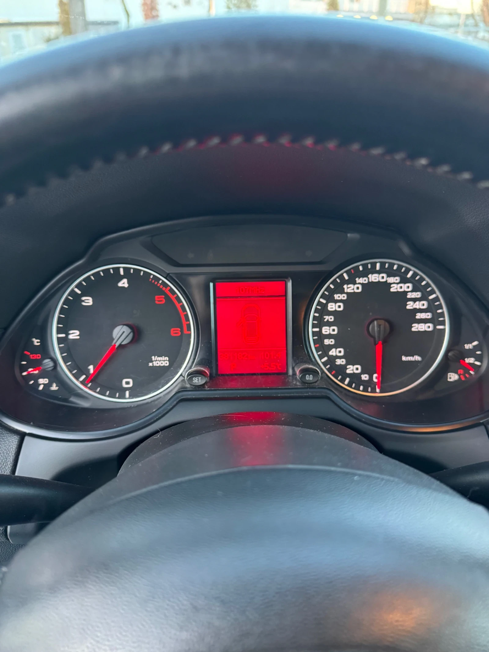 Audi Q5 2.0 TDI QUATTRO/AVTOMAT/NAVI, снимка 14 - Автомобили и джипове - 53829564