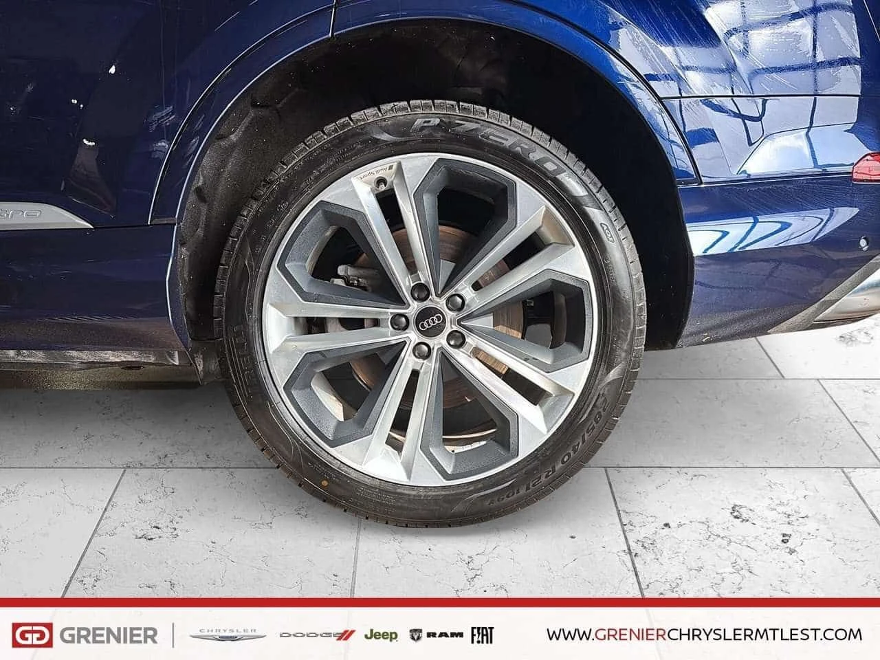 Audi Q7 Progressiv 360 CARFAX, снимка 6 - Автомобили и джипове - 54107681