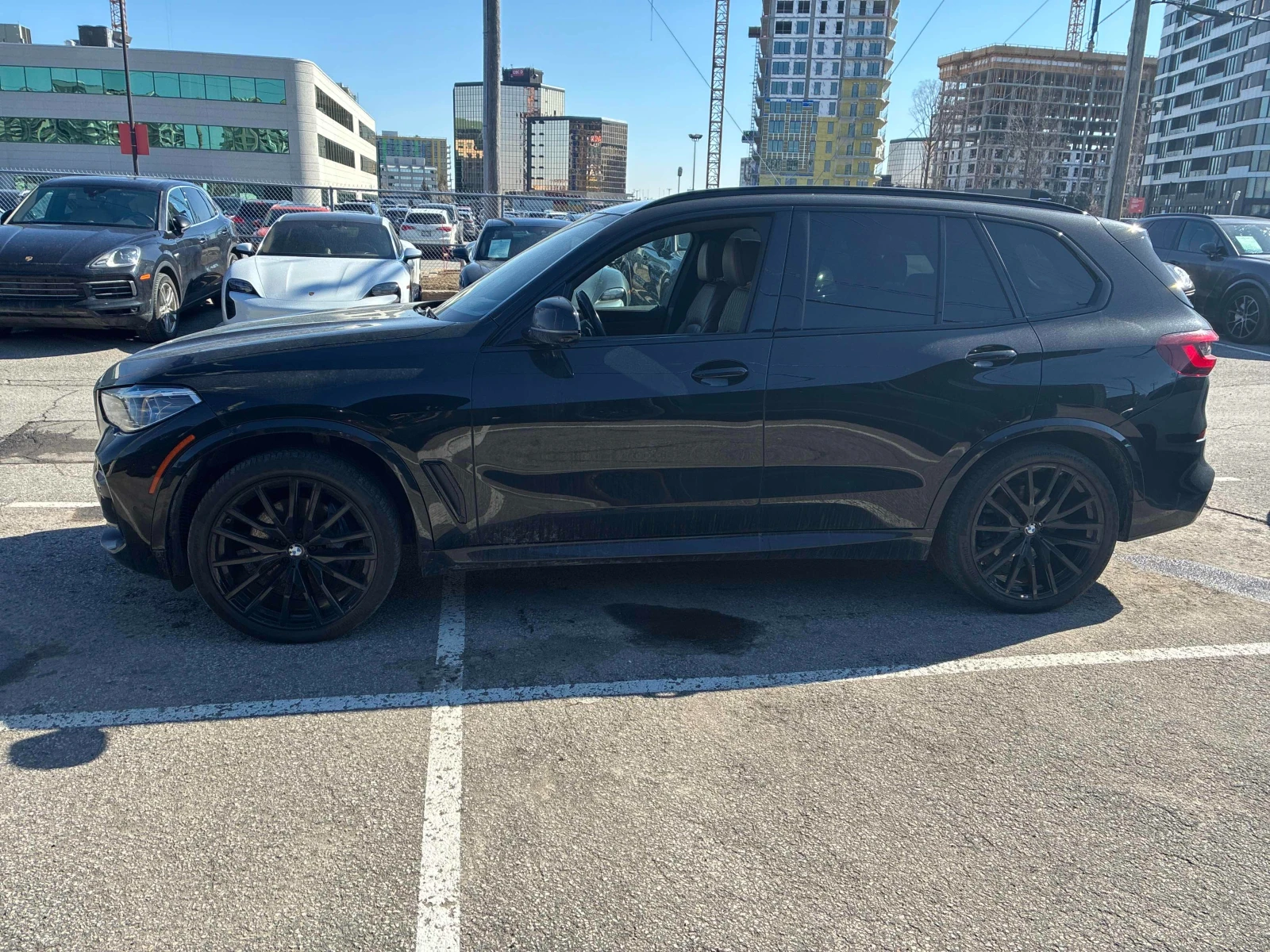 BMW X5 M* SPORT* HARMON* KARDON* ПАНОРАМА* 360КАМЕРА* ХЕД, снимка 3 - Автомобили и джипове - 54145817