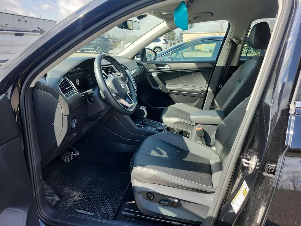 VW Tiguan * 4motion Comfortline * ДВА КЛЮЧА* , снимка 7 - Автомобили и джипове - 54265770