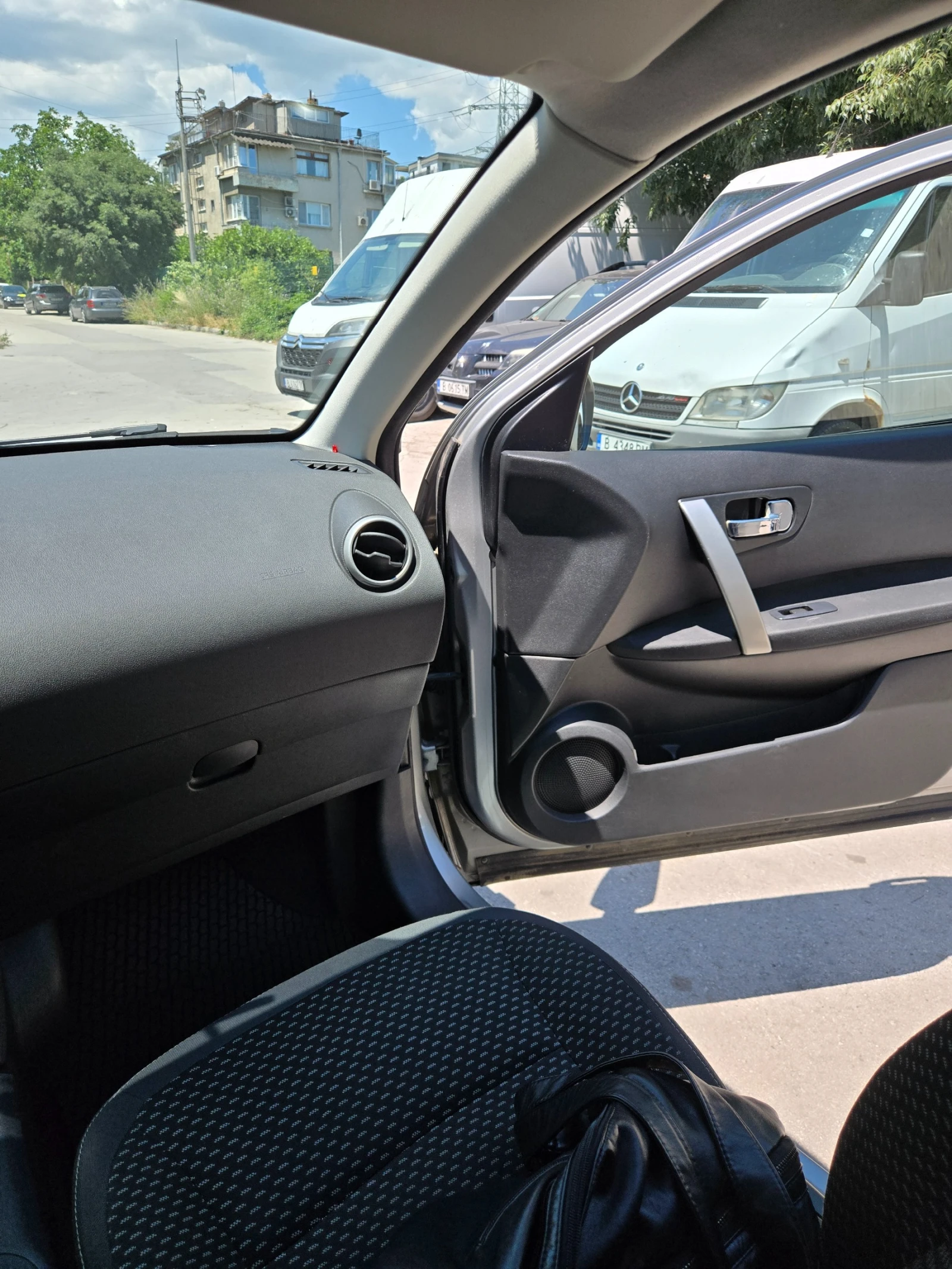 Nissan Qashqai, снимка 5 - Автомобили и джипове - 55046329