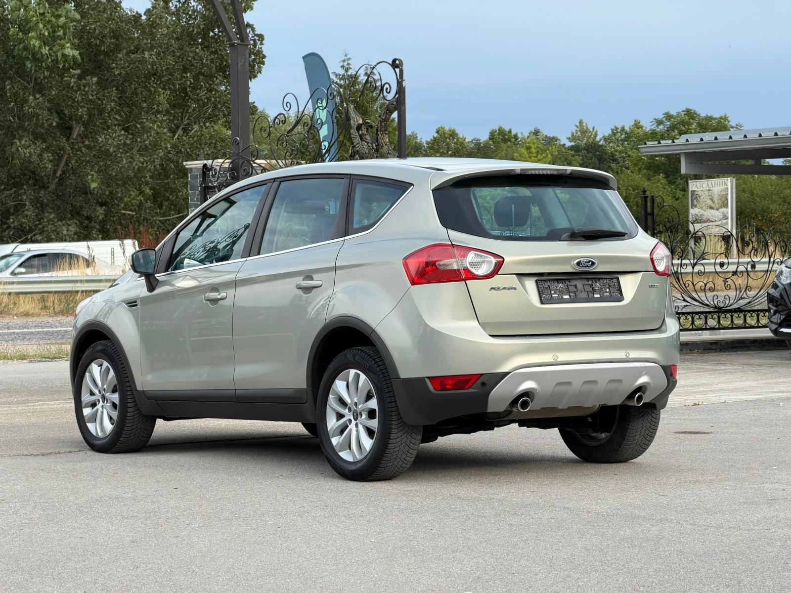 Ford Kuga 2.0TDCI АВТОМАТ ИТАЛИЯ, снимка 16 - Автомобили и джипове - 55414412