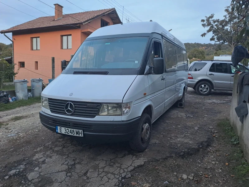 Mercedes-Benz 412, снимка 1 - Бусове и автобуси - 47517648