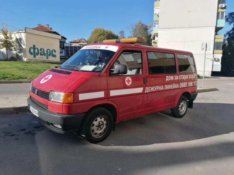 VW T4, снимка 3 - Бусове и автобуси - 47874356