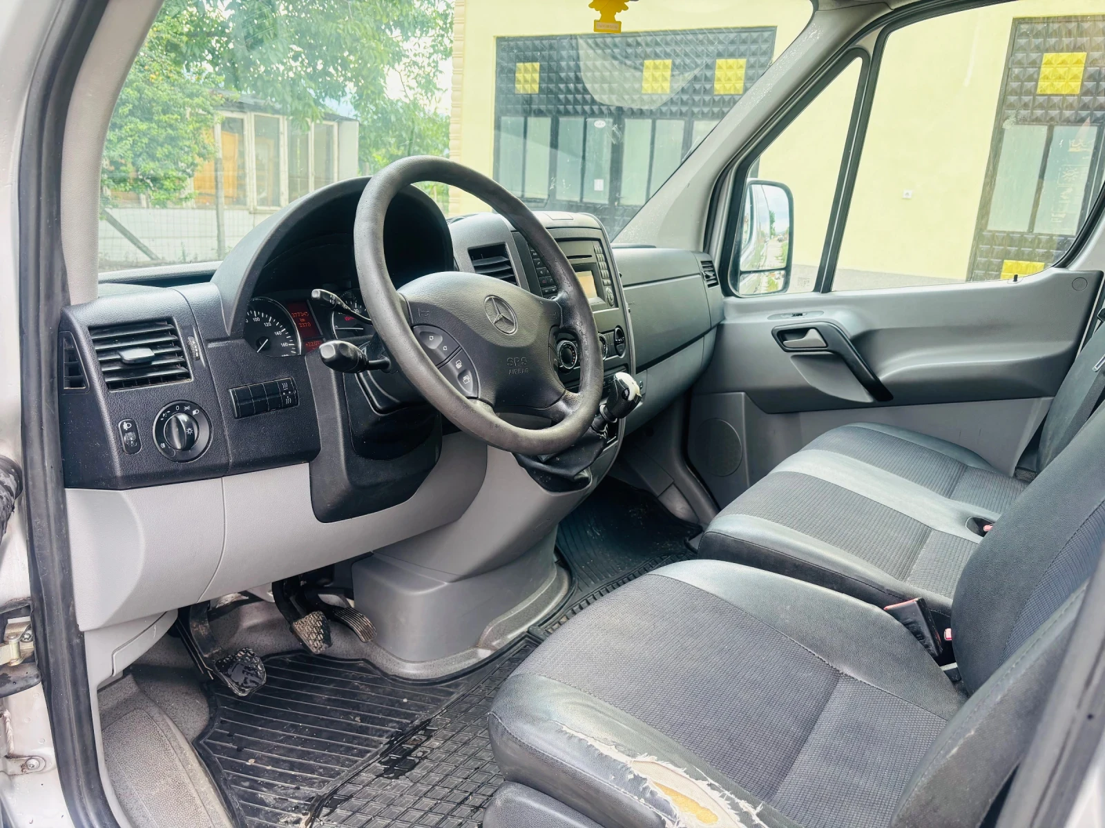 Mercedes-Benz Sprinter 216, снимка 10 - Бусове и автобуси - 55071635